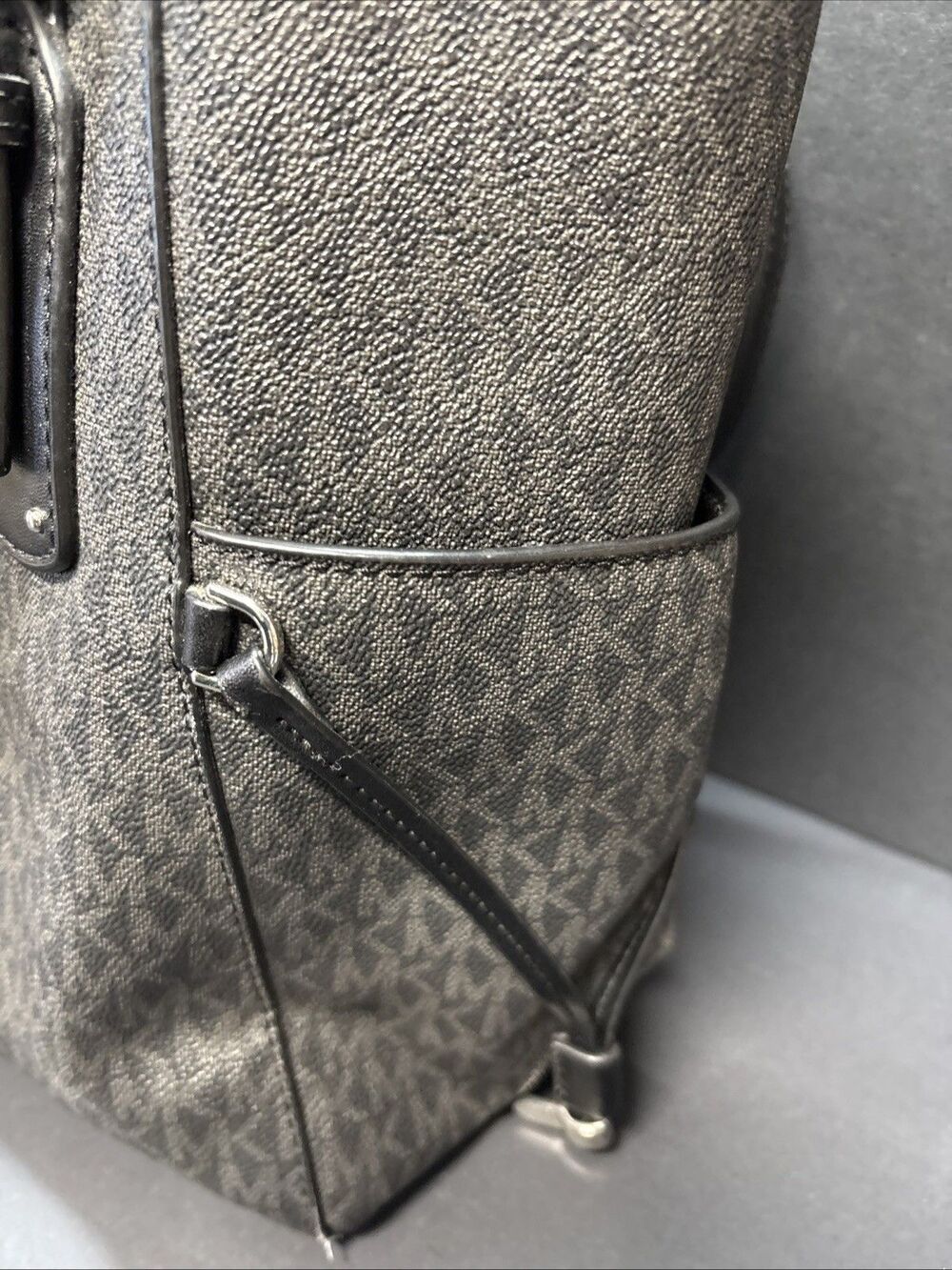 Michael Kors Logo Voyager East West Large Tote - Picture 3 of 11